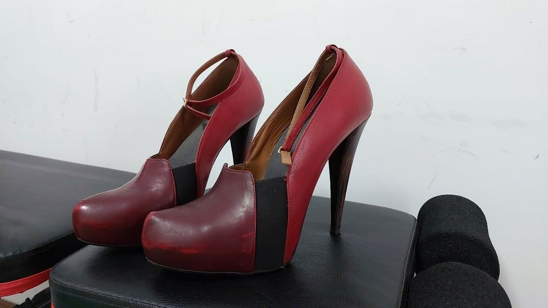 Red cheap colour heels
