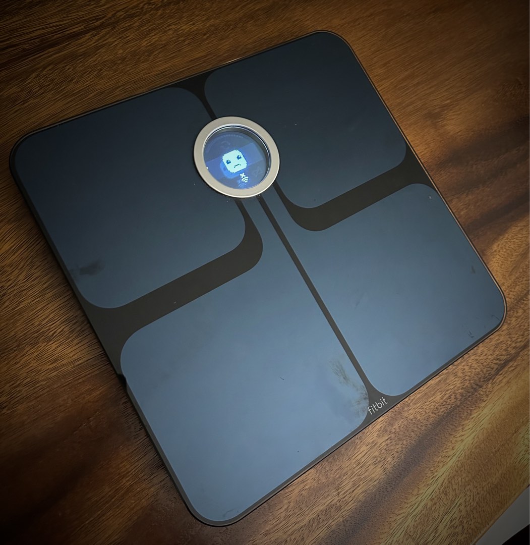 Fitbit scales Aria 2, Health & Nutrition, Health Monitors & Weighing