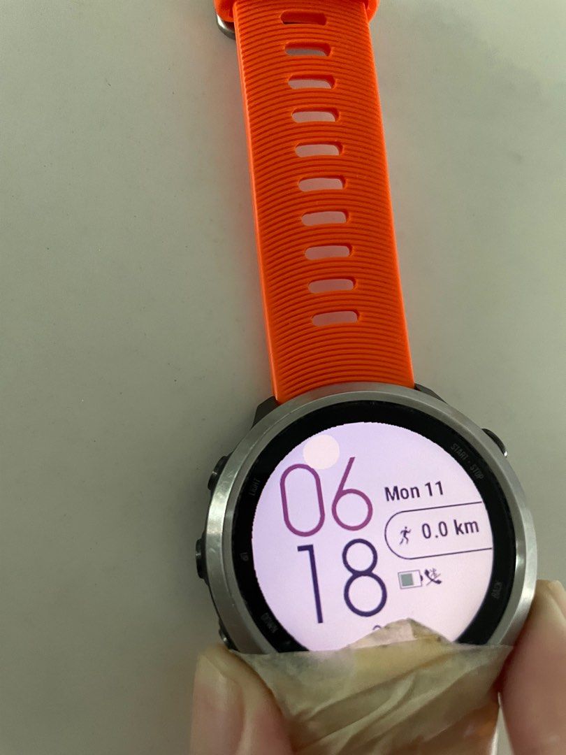 Garmin 645 M chipping round pixel on screen