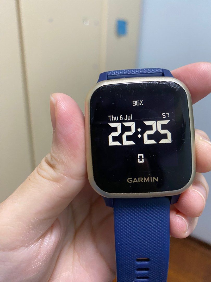 Garmin sq music store