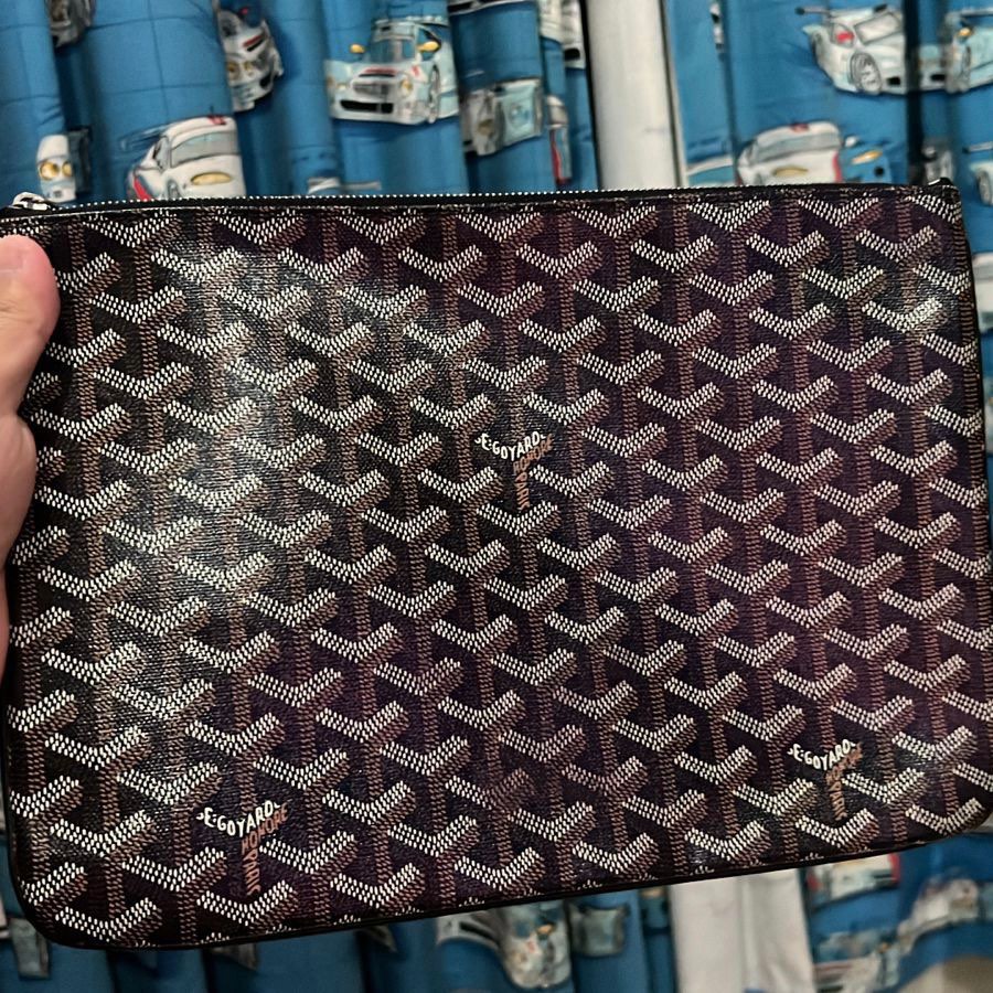 Authentic Goyard Senat Pouch MM Size, Luxury, Bags & Wallets on Carousell