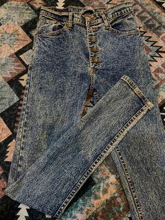 (Category: ) located in . Submitted by preloved_atik (Listing ID 1254152040, Image 1). Description: .