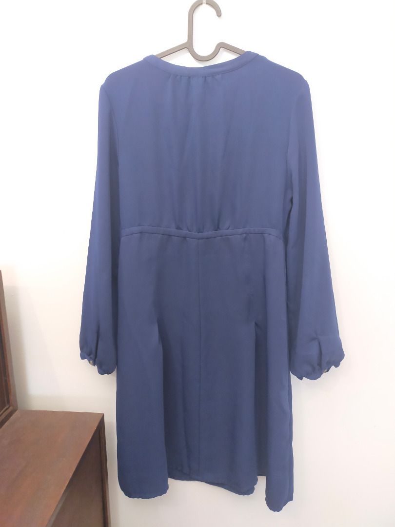 H M long sleeved knee length dark blue dress size EU 42 US 12