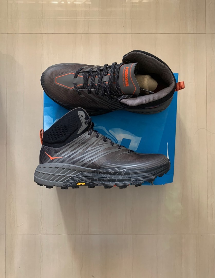 Hoka one store one speedgoat mid