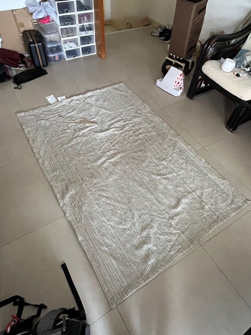 Ikea tiphede rug, Furniture & Home Living, Home Decor, Carpets, Mats