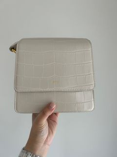 （分類：）位於 。 由 cherriiies 提交（商品編號 1254160179，圖片 1）。簡介： 。