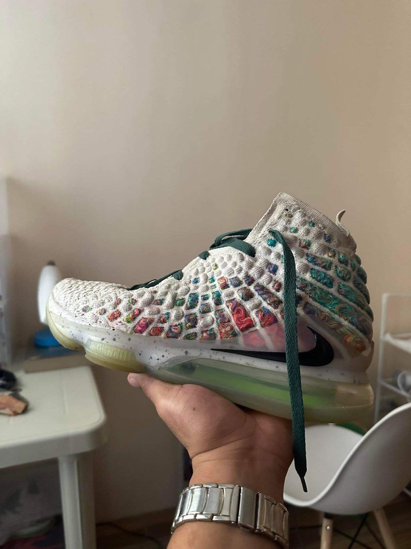 Lebron 17 blanche deals
