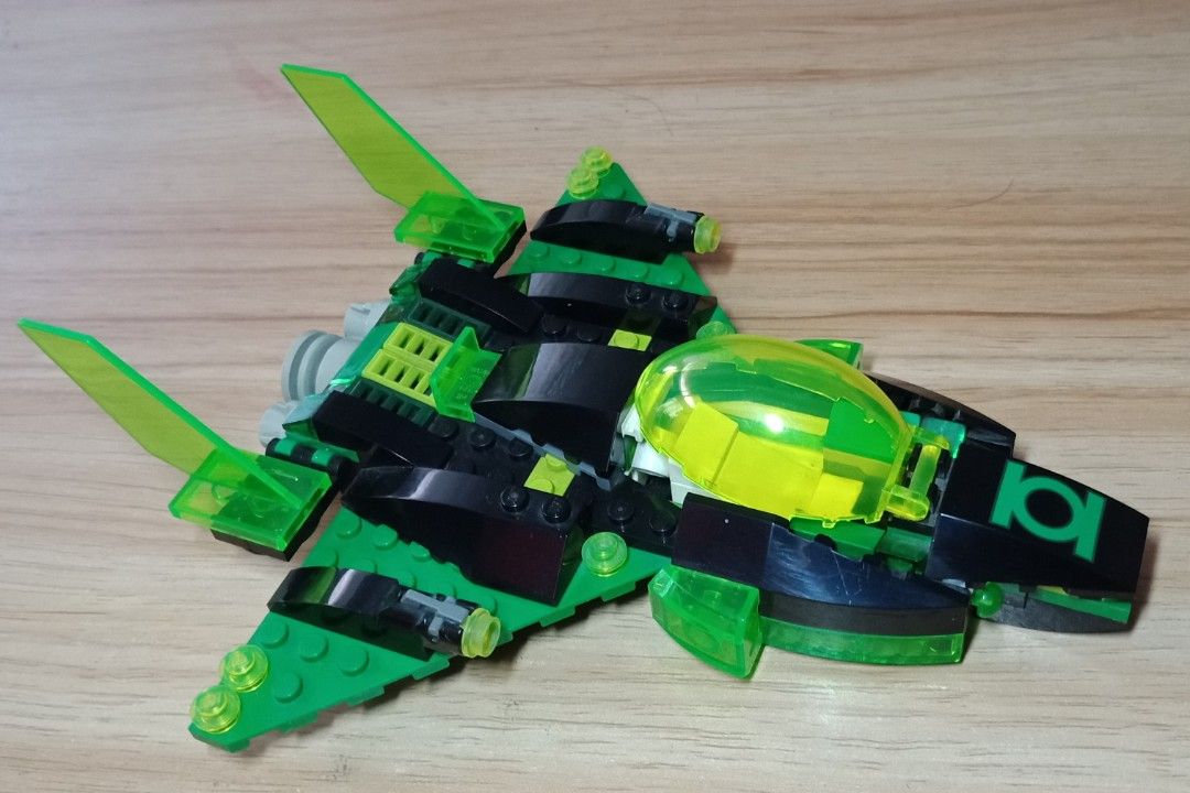 Lego green sales spaceship