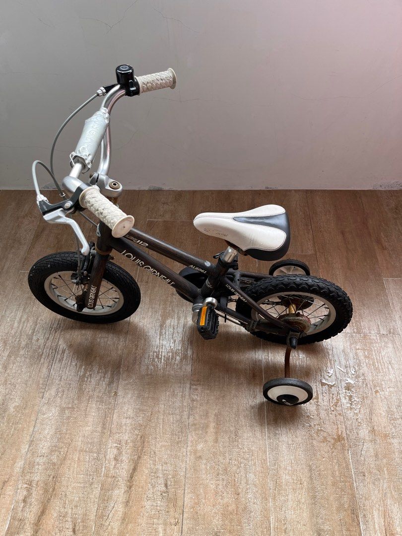 Louis Garneau children bicycle