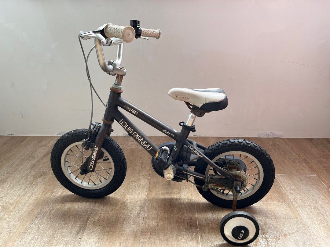 Louis Garneau children bicycle