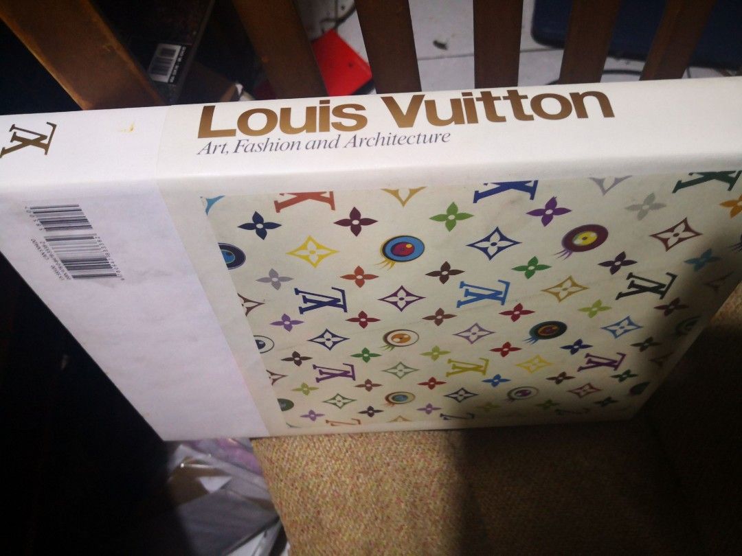 Louis Vuitton : Art, Fashion And Architecture Harscover Book