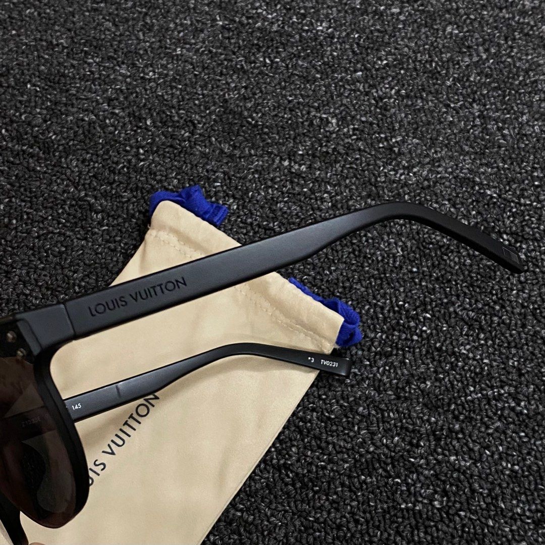 Louis Vuitton Lv Waimea Round Sunglasses Black