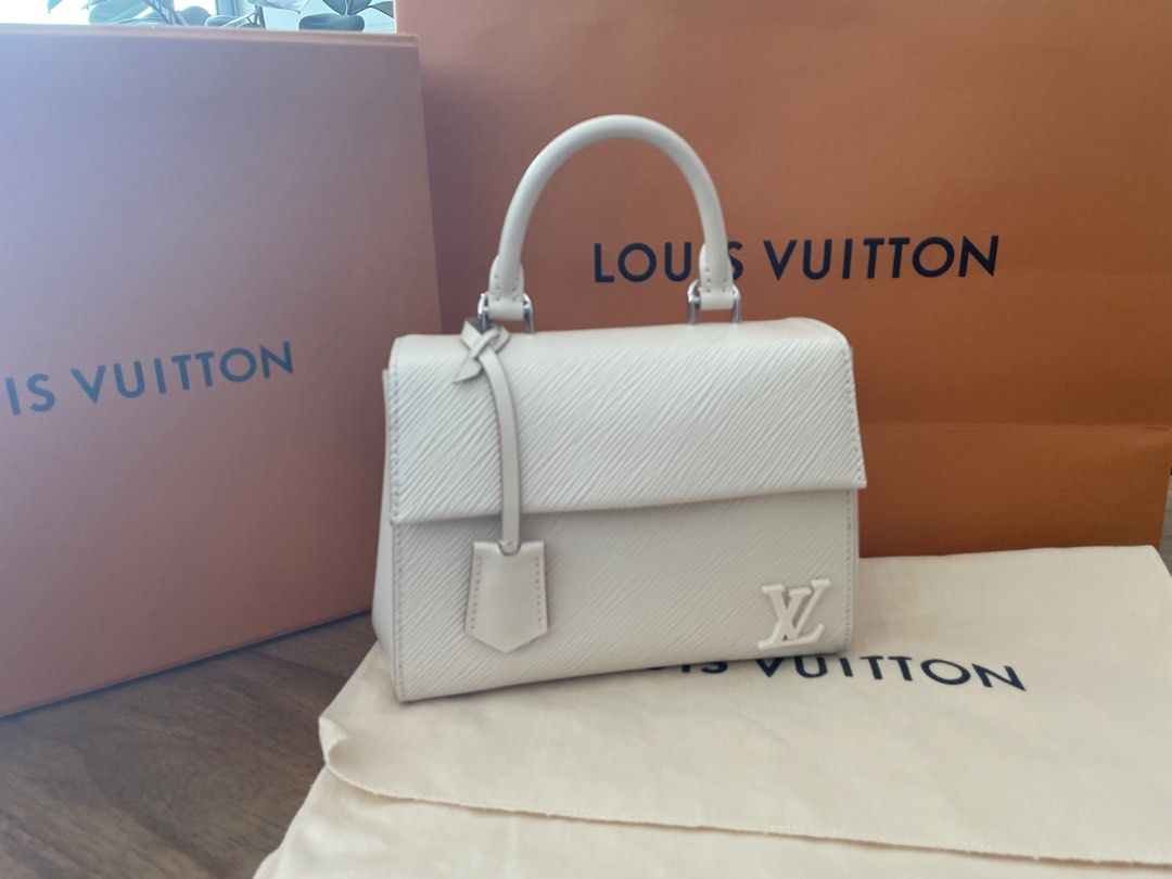 LV Cluny Mini 手提/ 斜挎包, 名牌, 手袋及銀包- Carousell