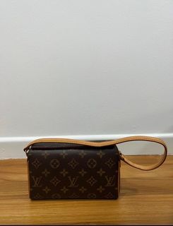 Louis Vuitton Star Gradient, Women's Fashion, Bags & Wallets, Cross-body  Bags on Carousell