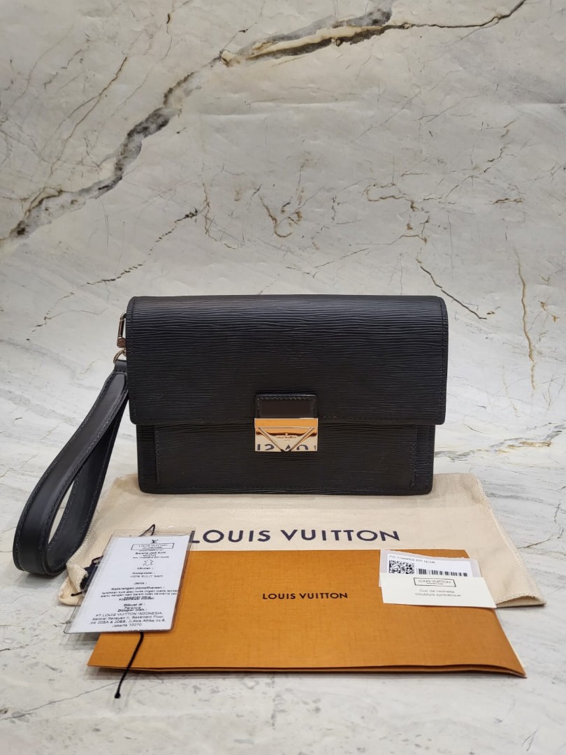 LV Thames Pochette Epi Leather Black 2020