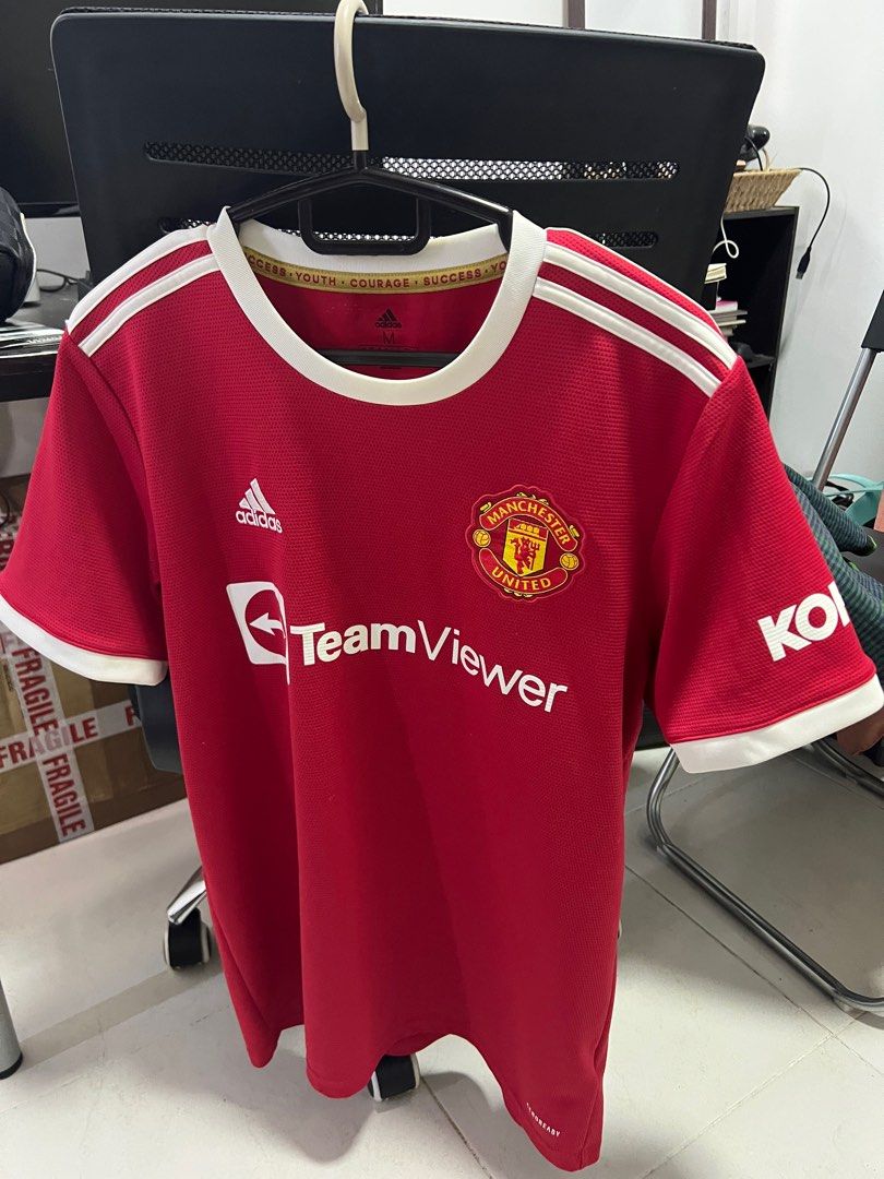 Manchester United Home Kit Jersey Original (2021-2022), Men's Fashion,  Activewear on Carousell