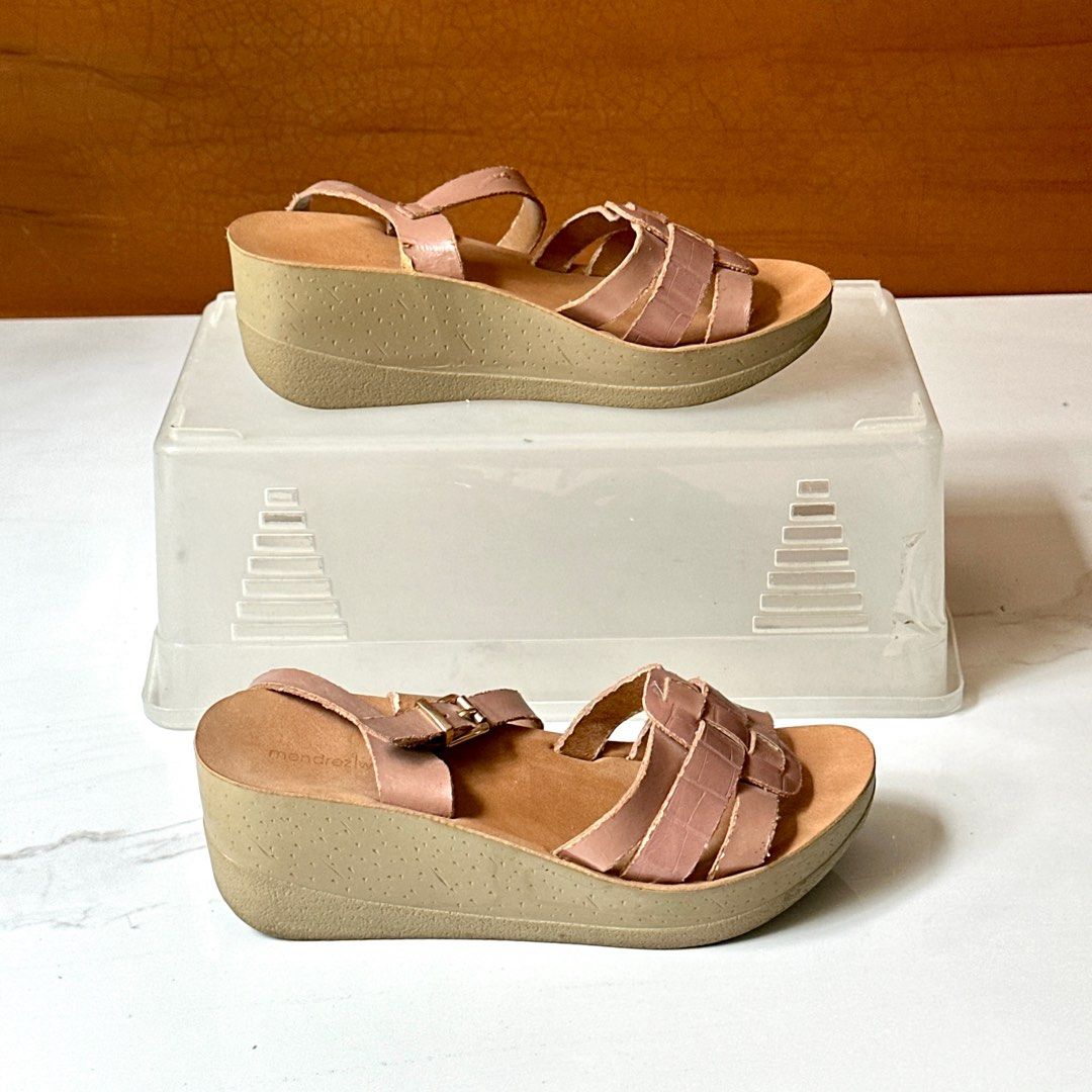 Mendrez shop wedge sandals