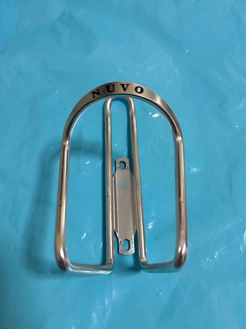 MTB (Category: Parts & Accessories) located in Singapore. Submitted by densheen2020 (Listing ID 1254101824, Image 3). Description: Water bottle holder.