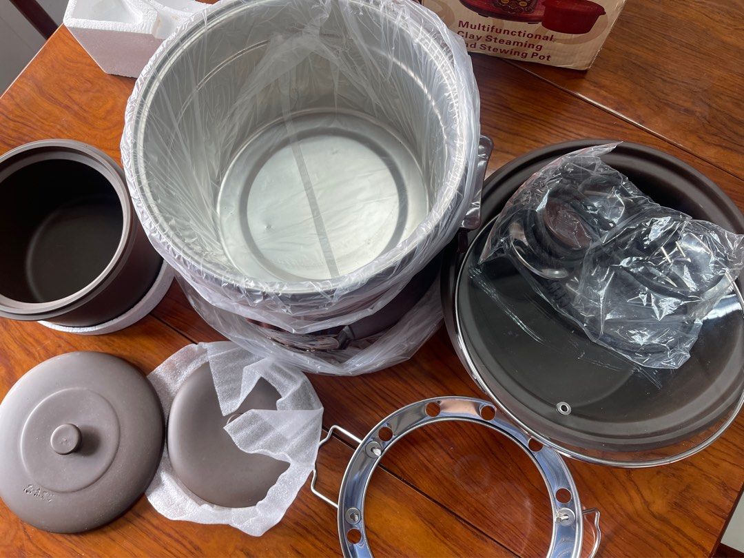 Multifunctional clay steaming & stewing pot (Category: Cookers) located in Manila. Submitted by jessie4444 (Listing ID 1254215170, Image 3). Description: .