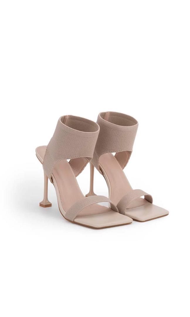 Elastic discount strap heels