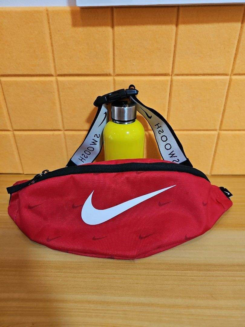 Nike belt bag 2025 red