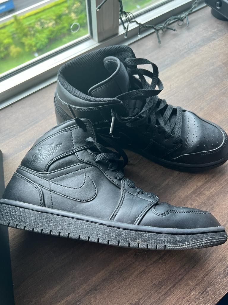 Nike air jordan best sale 1 mid black