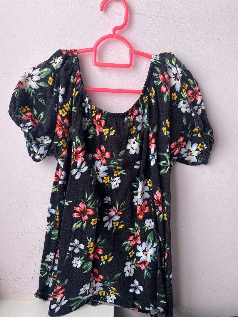 Old navy floral off shoulder top clearance