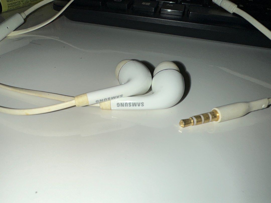 How to find original and fake hotsell samsung earphones