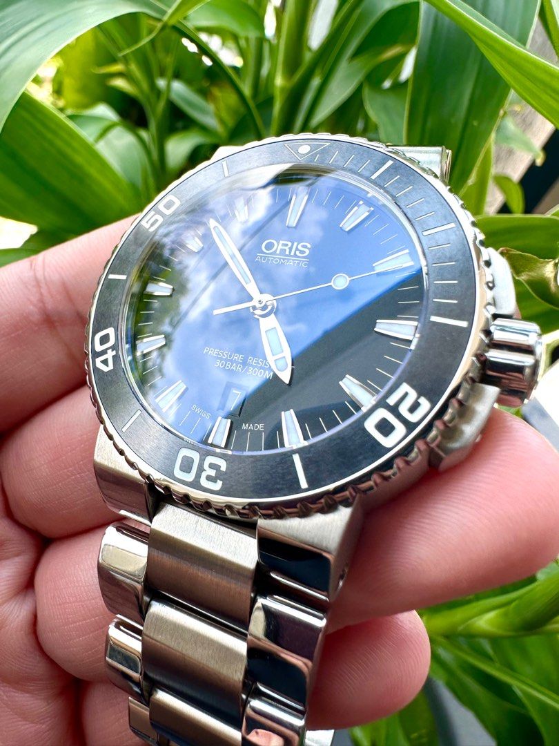 Oris Aquis Date 43.5mm Luxury Watches on Carousell