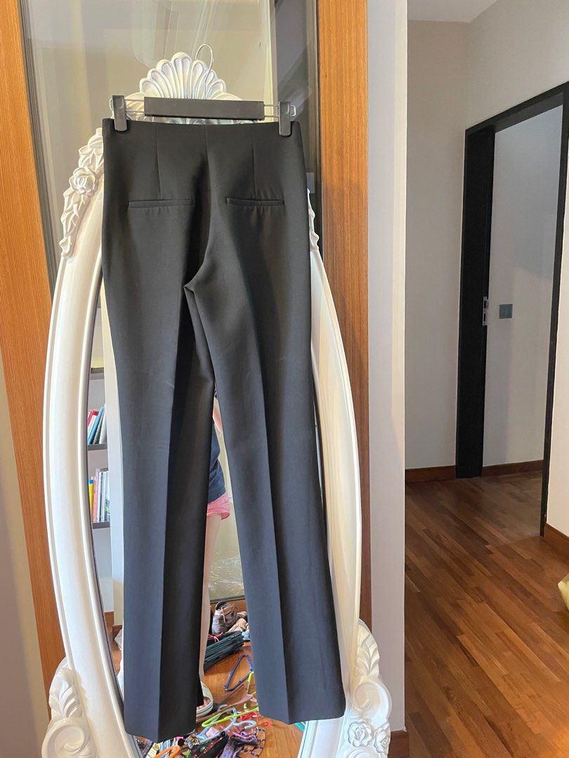 Pants (Category: Other Bottoms) located in Singapore. Submitted by gracetran (Listing ID 1254156458, Image 5). Description: Price each ForeverNew Beige wide leg pant size UK8, US4, mean S Zara black size SX Both never worn.