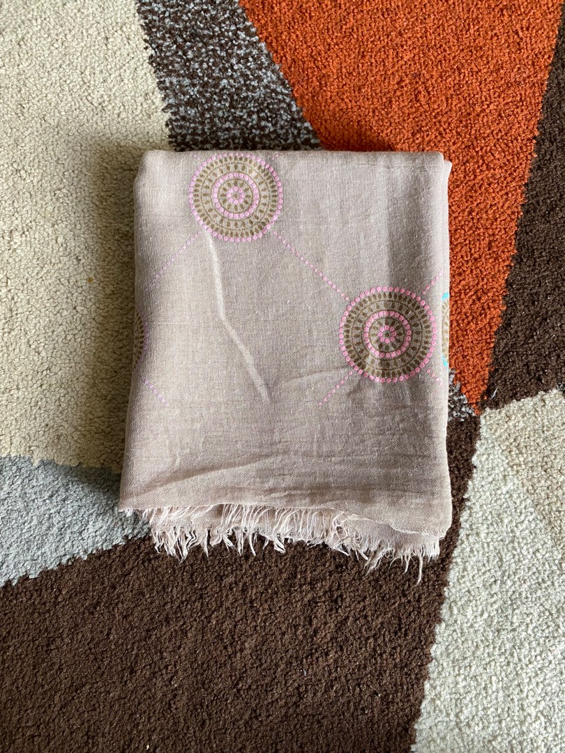 Pashmina Viscose, Fesyen Wanita, Muslim Fashion, Syal di Carousell