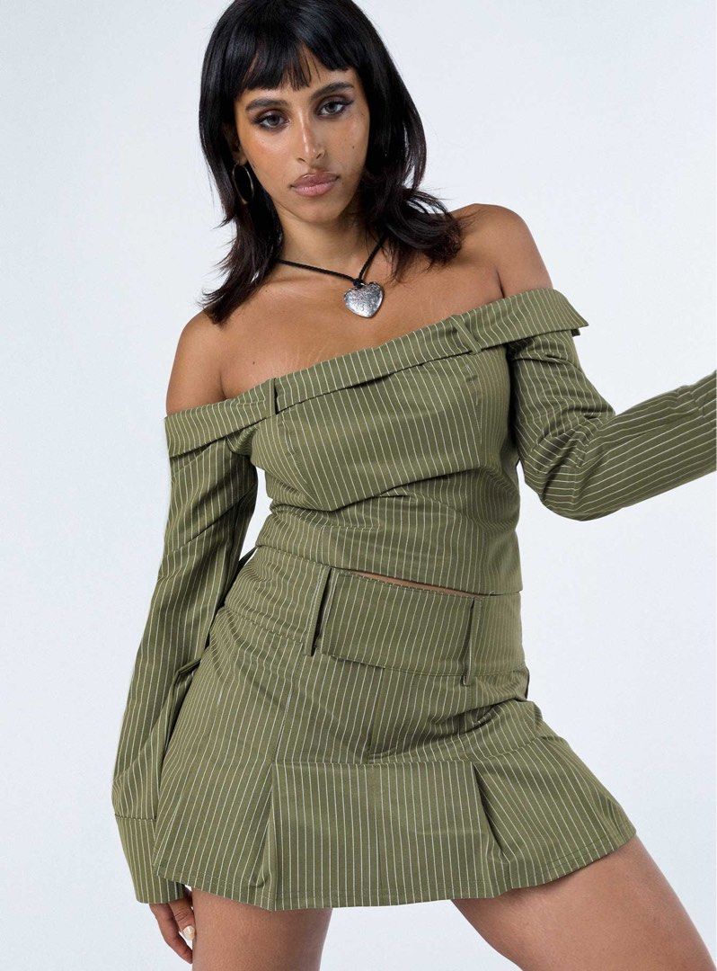 Princess polly green stripe skirt, , , - Carousell