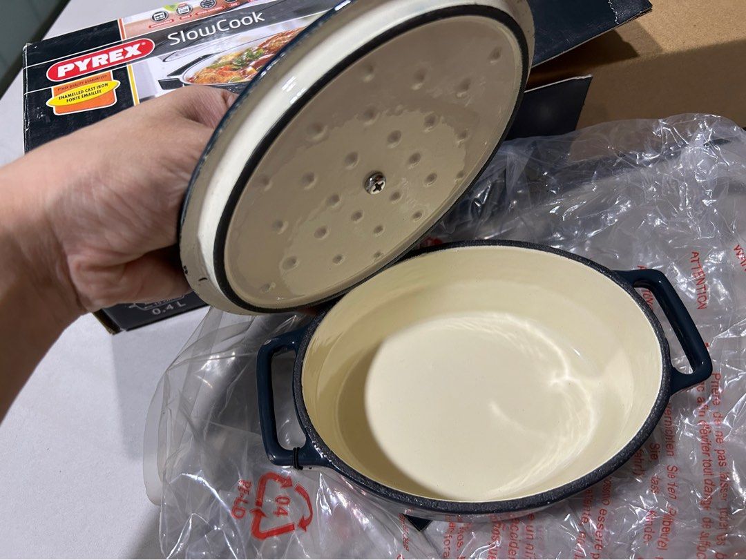 Pyrex Slow Cook Cast Iron pot 0.4 litre, Furniture & Home Living
