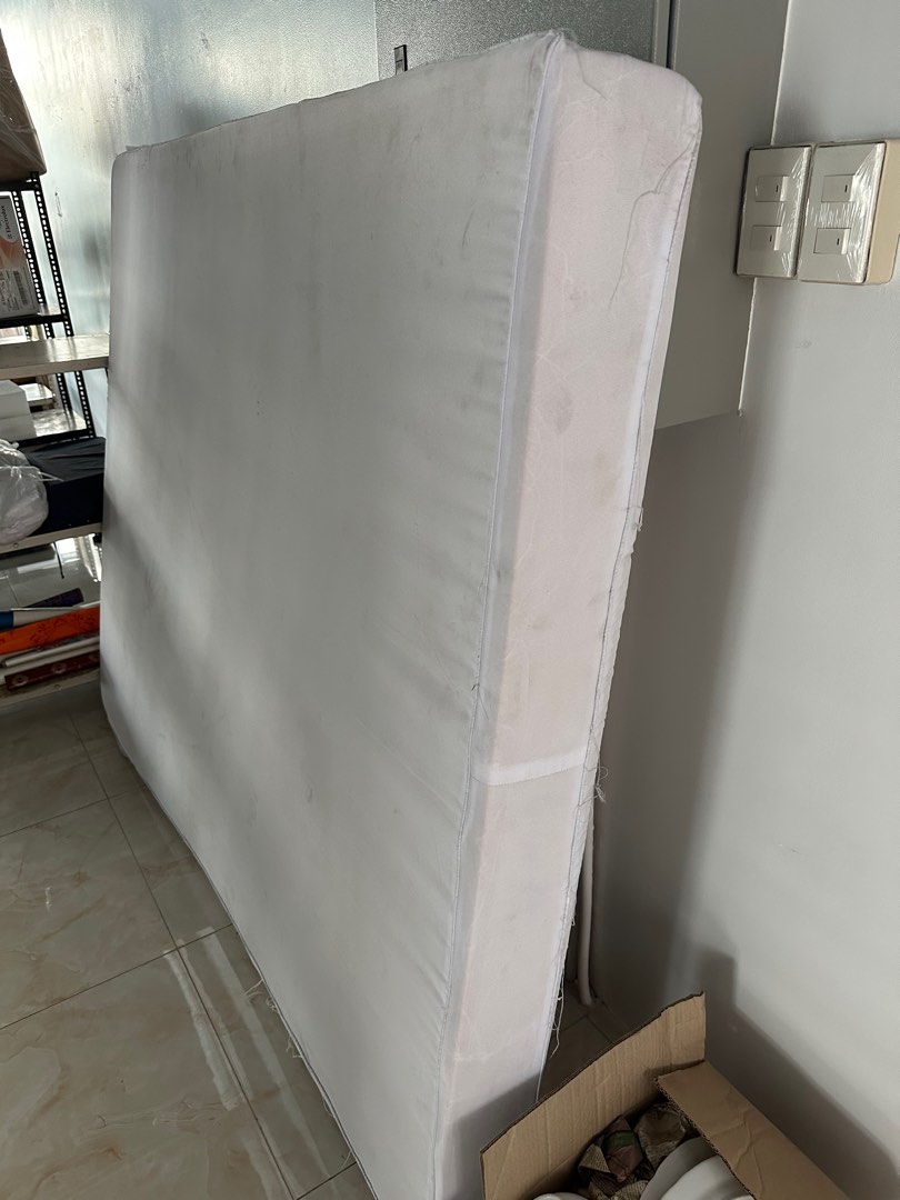 Queen Size Mattress Uratex Premium Memory Foam, Furniture & Home Living