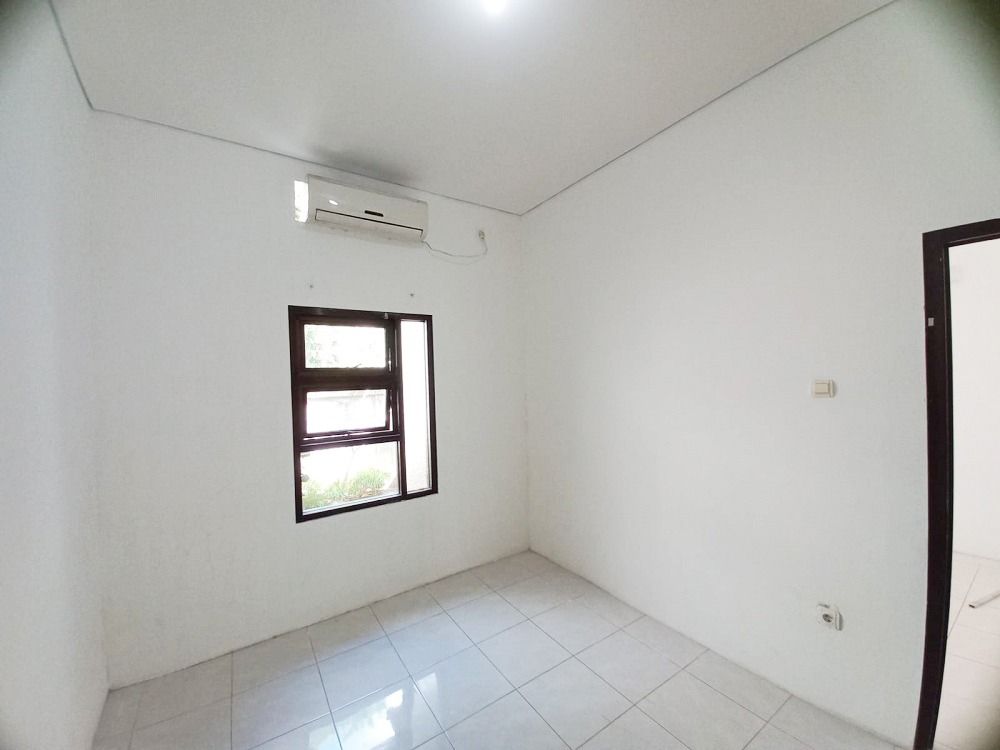 rumah_dijual_di_kuta_selatan_b_1694392776_fea86a4b_progressive