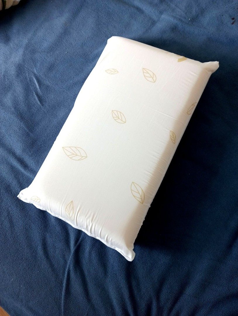 REPRICED Preloved Authentic Mandaue Foam Tendersoft Memory Foam Pillow