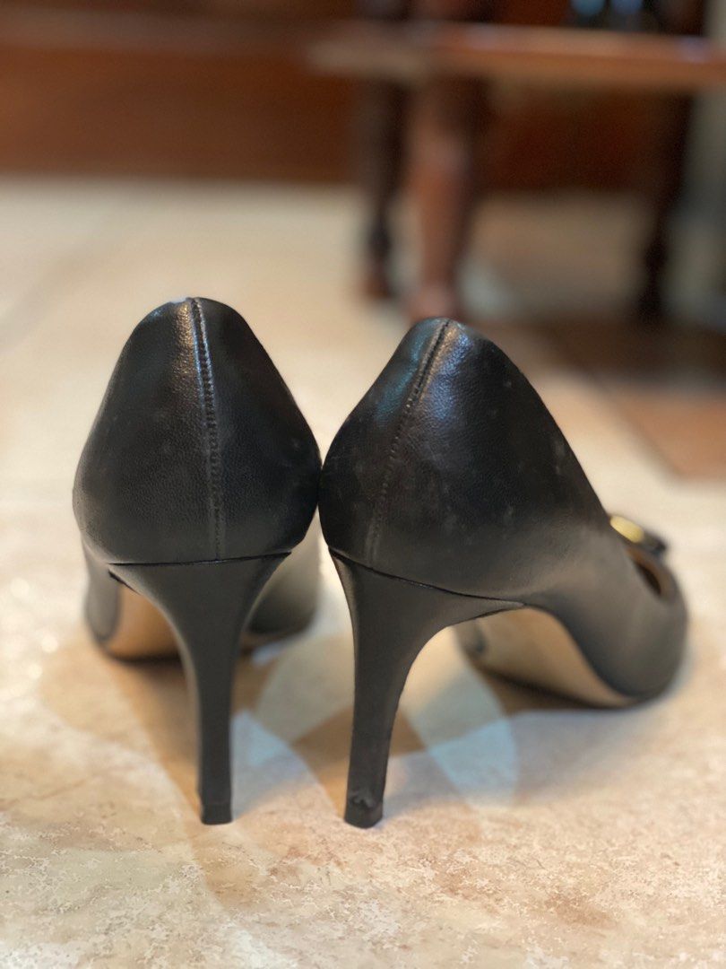 Salvatore Ferragamo Heels (Category: Heels) located in Paranaque City. Submitted by jenchumann (Listing ID 1254214777, Image 3). Description: Just needs a little cleaning. .