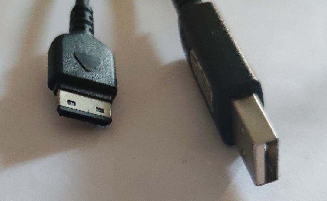 Samsung USB DATA Cable Link (Category: Cables & Adaptors) located in Cavite. Submitted by Combiishop (Listing ID 1254085520, Image 1). Description: .