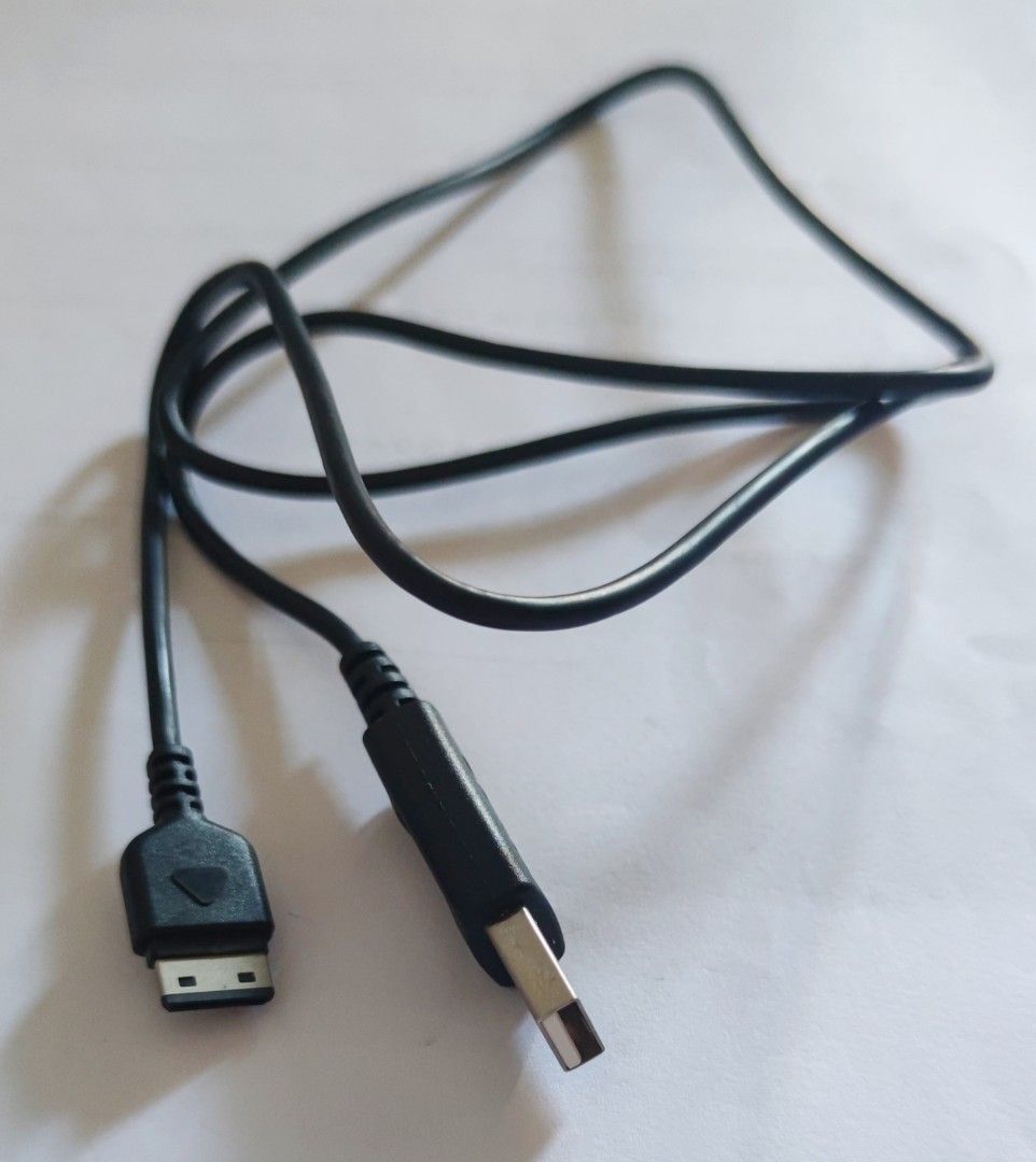 Samsung USB DATA Cable Link (Category: Cables & Adaptors) located in Cavite. Submitted by Combiishop (Listing ID 1254085520, Image 2). Description: .