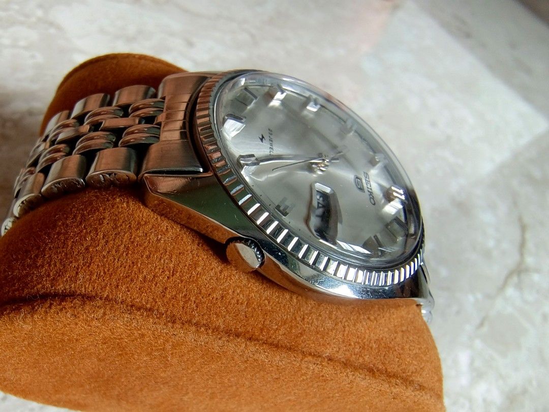 Seiko 5126 8050 Luxury Watches on Carousell