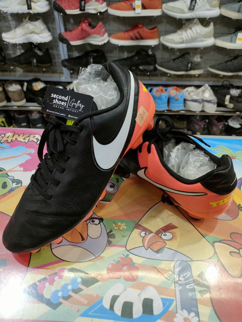 Nike tiempo top sepatu bola