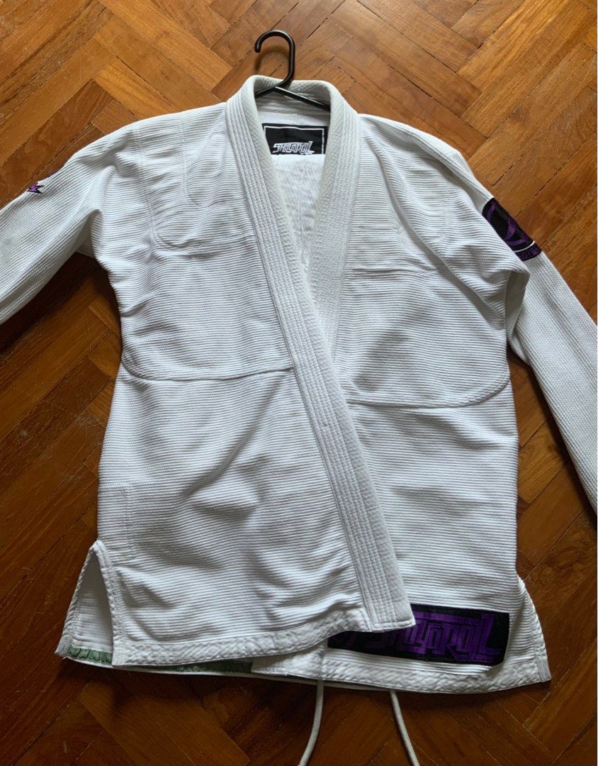 Shoyoroll BJJ GI size 1L, Sports Equipment, Other Sports Equipment and
