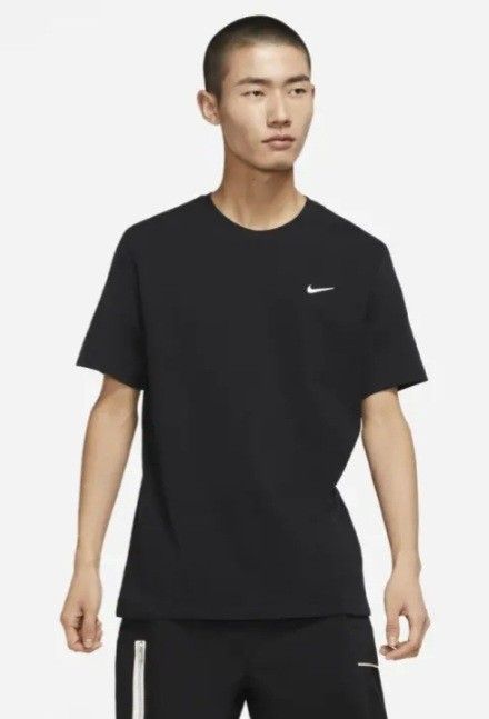 black nike mens shirt