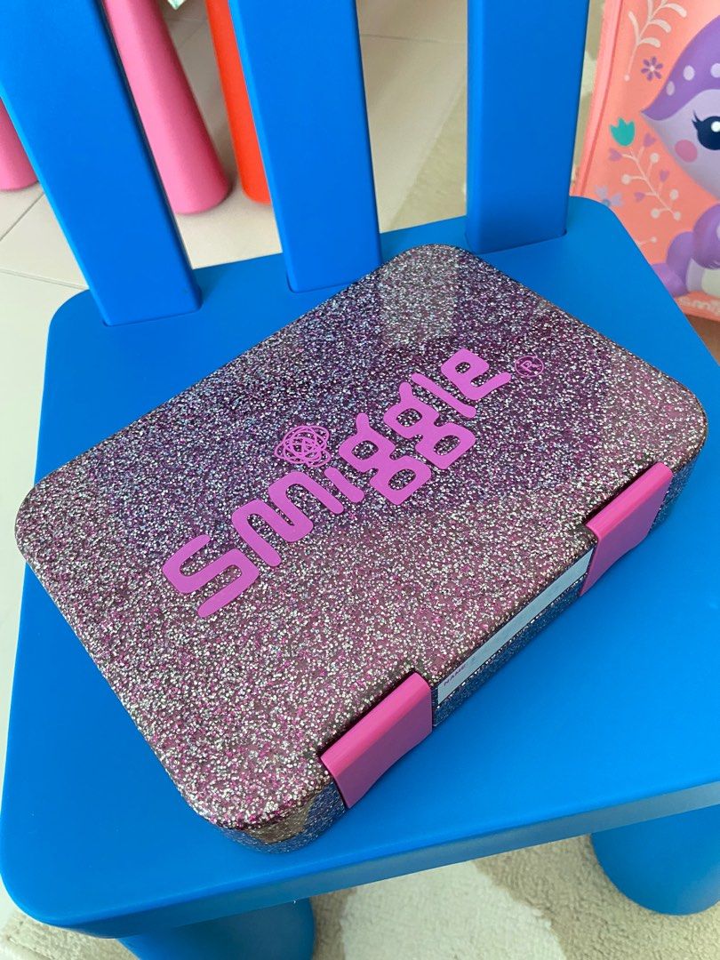 Smiggle bento box glitter edition (read description ya), Babies & Kids