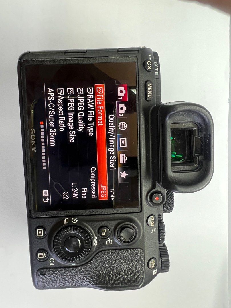 Sony A7R III Mark III Body Sc 137k (97% like new), Photography, Cameras on  Carousell