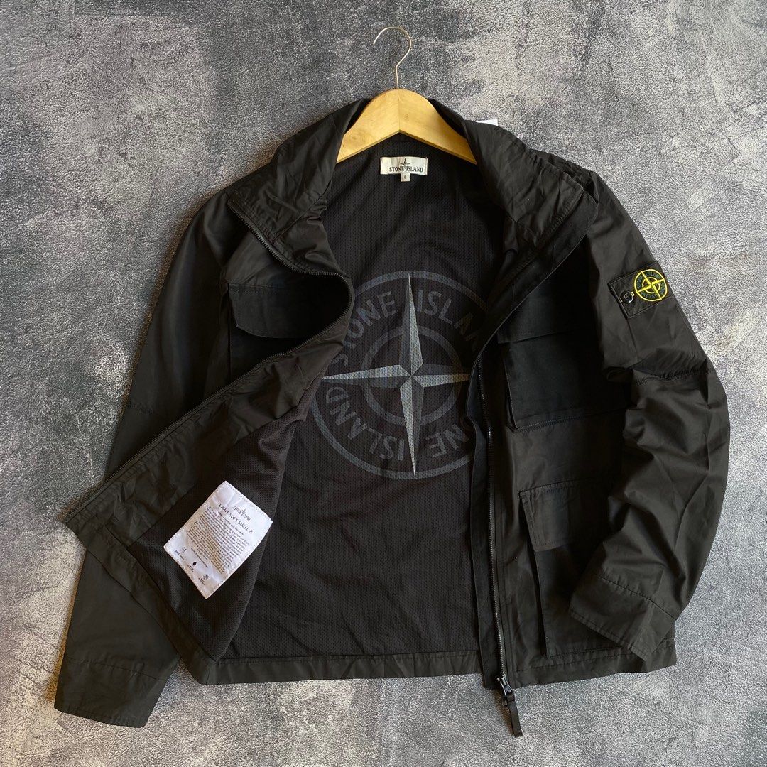 Stone Island Jacket, Fesyen Pria, Pakaian Baju Luaran di Carousell