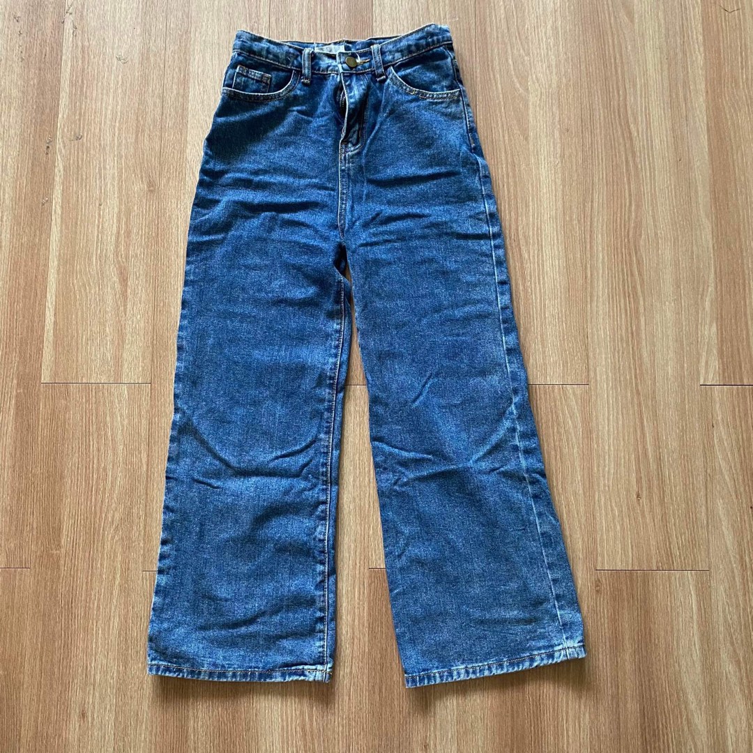 Straight cut jeans, Women's Fashion, Bottoms, Jeans on Carousell