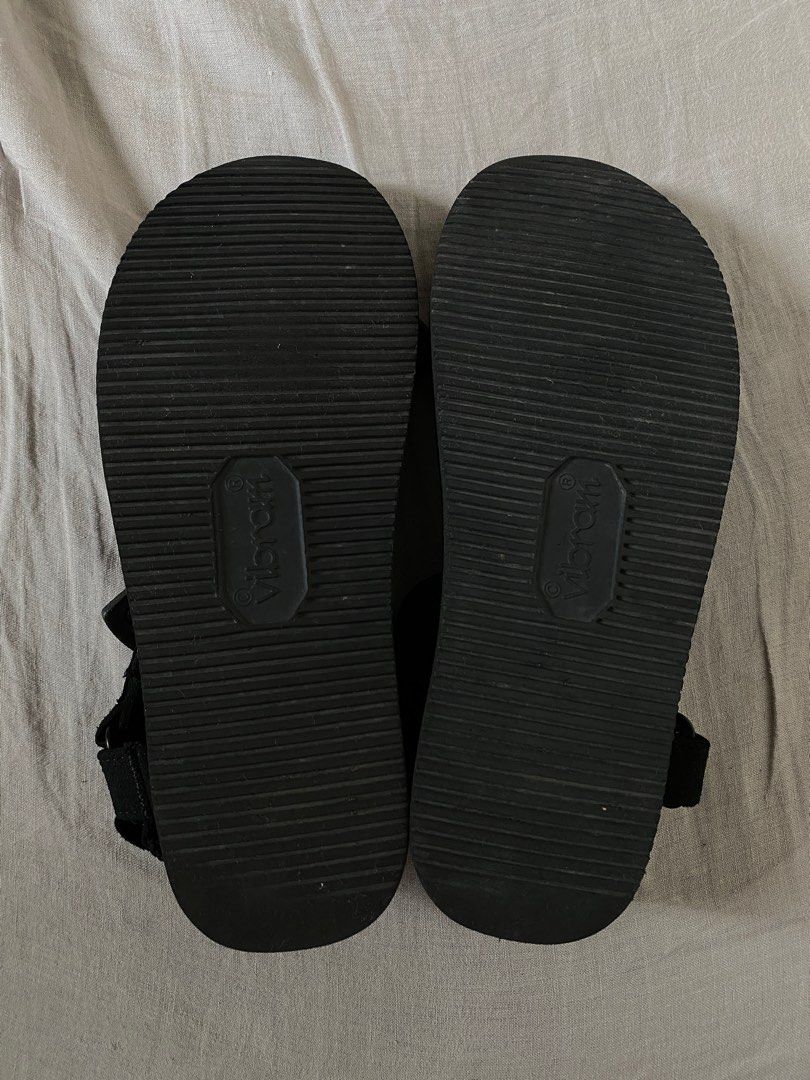 Suicoke, Men's Fashion, Footwear, Slippers & Slides on Carousell