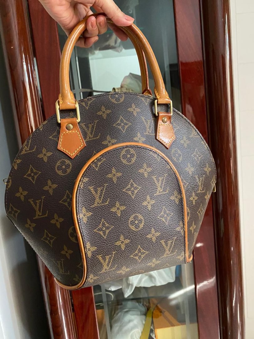 Tas Louis Vuitton montaigne size mini good quality, Barang Mewah, Tas &  Dompet di Carousell