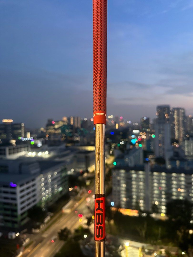 Taylormade R11 Sand Wedge, Sports Equipment, Sports & Games, Golf on Carousell